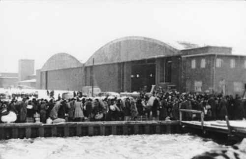Эвакуация немецких беженцев с косы